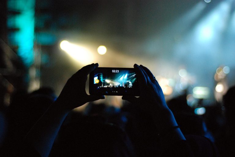 recording smartphone studio