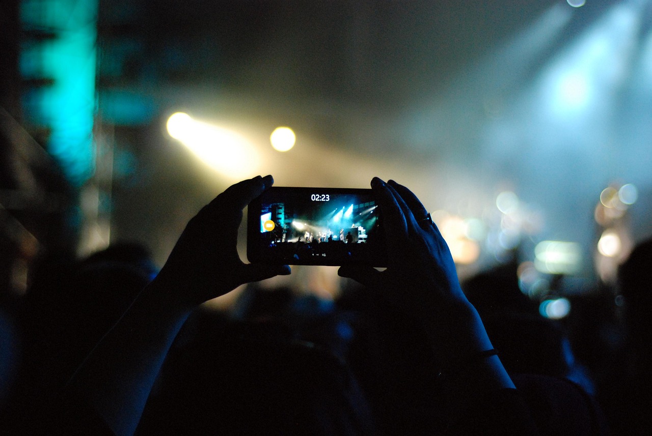 recording smartphone studio
