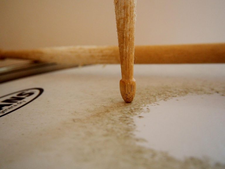 7 Kesalahan Umum Pemula Belajar Drum dan Cara Memperbaikinya