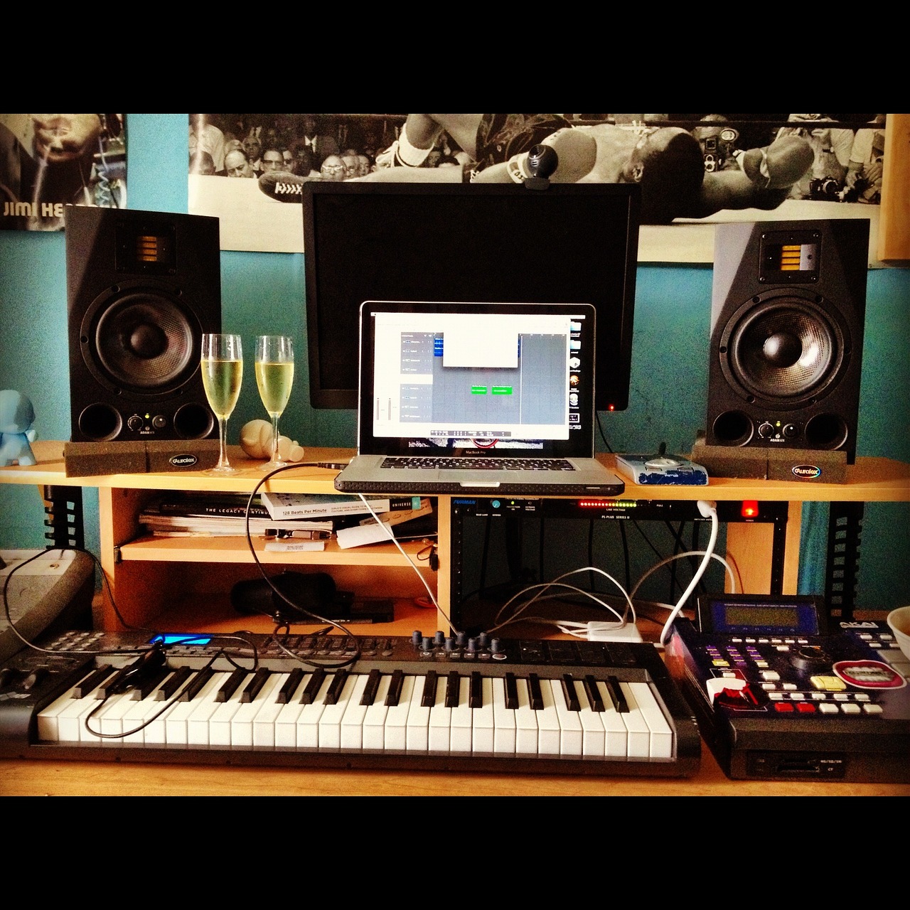 Perbandingan DAW Gratis untuk Pemula: Cakewalk vs GarageBand vs LMMS